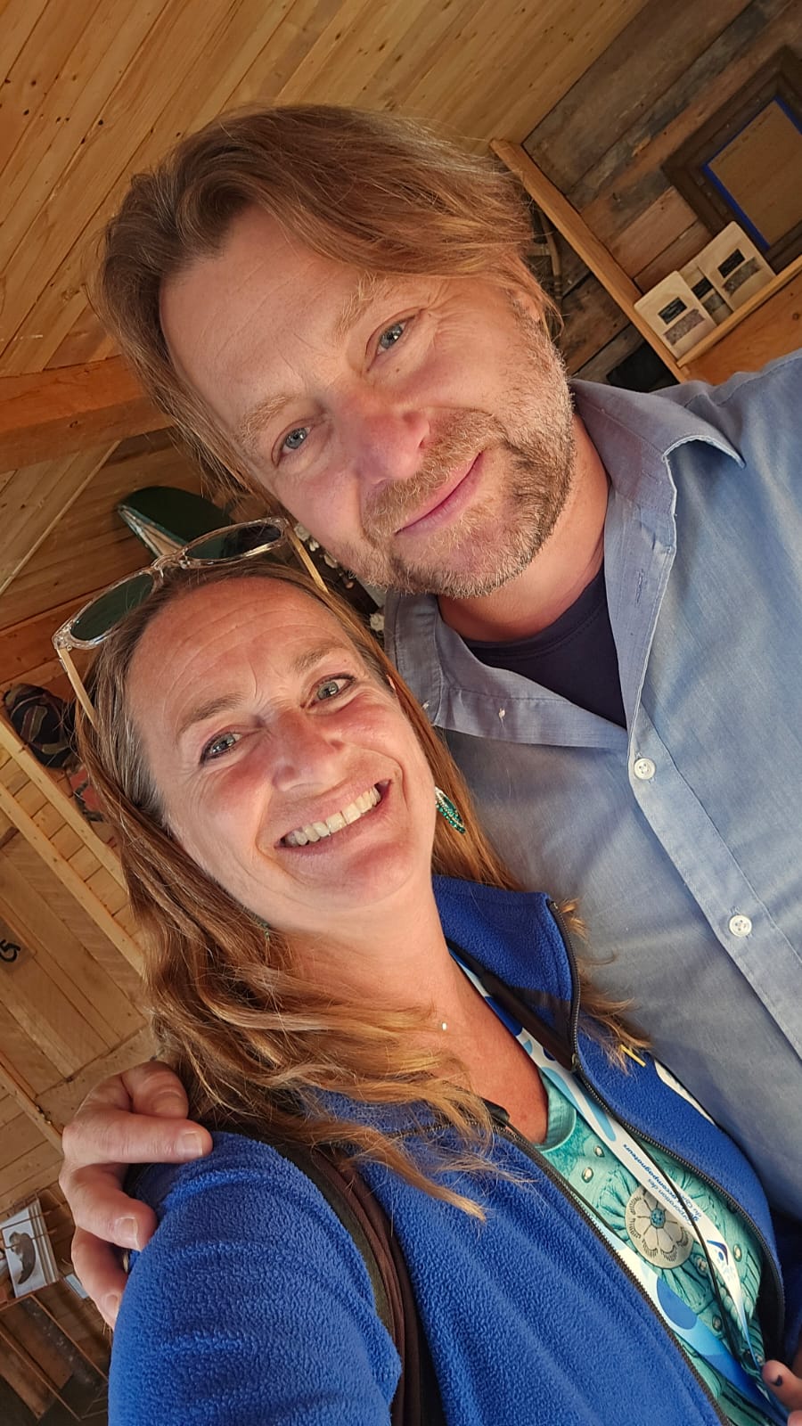 Notre guide Emely avec notre bucheron Baptiste